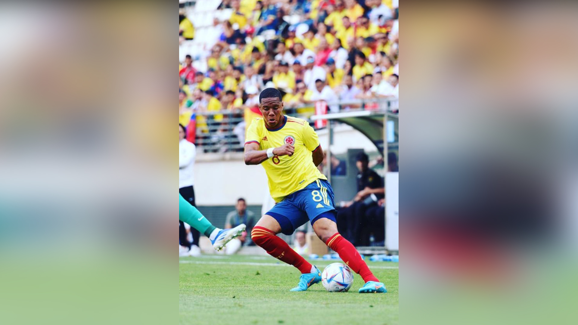 Yairo Moreno en un partido con la selección Colombia