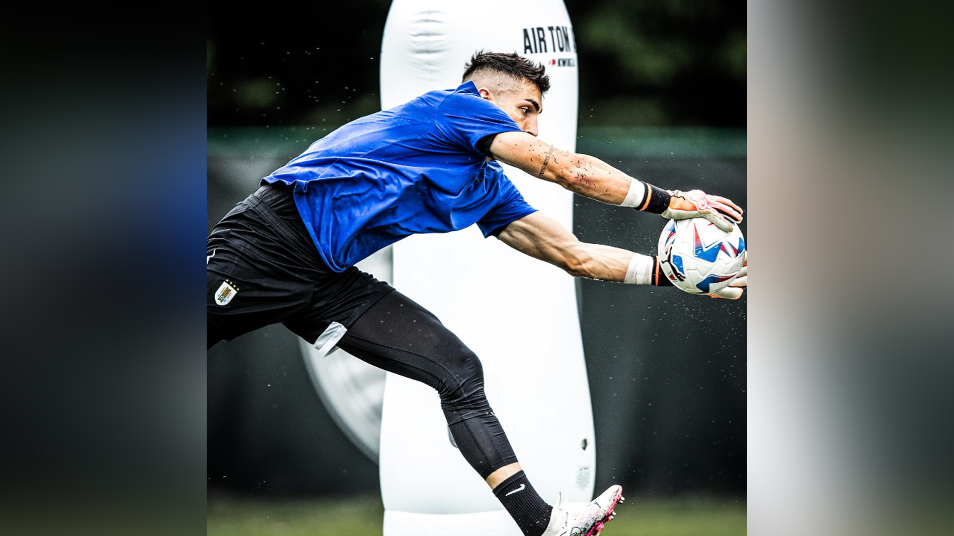 Santiago Mele durante sus entrenamientos con la selección de Uruguay en la previa de los juegos de Copa América