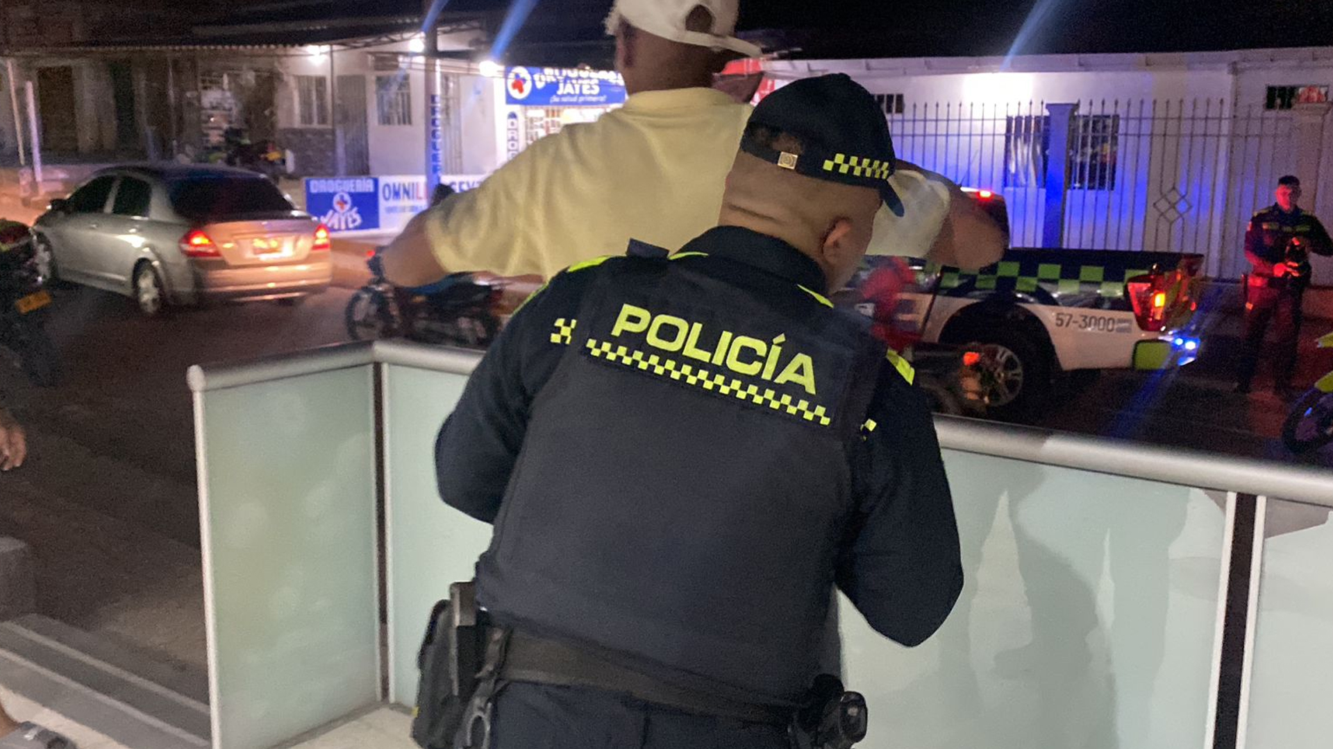 Operativo de la policía incluyó requisas en establecimientos de vocación social