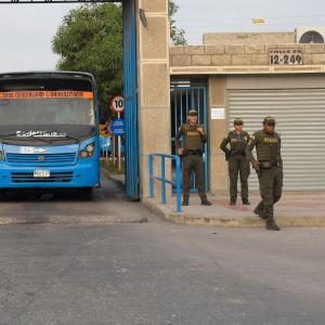 La Policía nacional hace presencia en las nevadas de las diferentes empresas de transporte público.