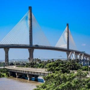 El antiguo puente no funciona desde el 2019.