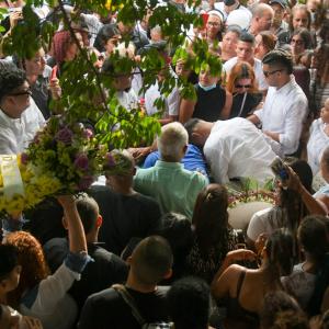 Multitudinario sepelio del rector Humberto Jiménez Galindo.