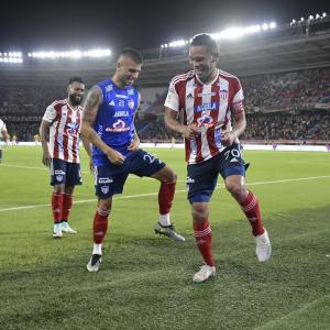 Carlos Arturo Bacca celebrando su gol en el más reciente partido contra Águilas Doradas