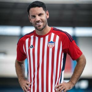 Sebastián Viera, excapitán del cuadro barranquillero, fue uno de los modelos elegidos por Adidas para presentar la nueva piel