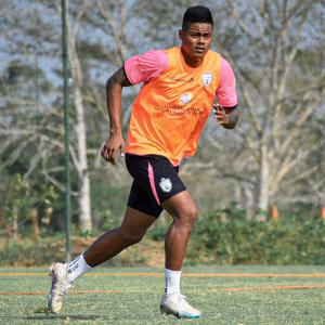 Luis 'Chino' Sandoval en un entrenamiento del equipo bolivarense