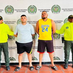 Presuntos asesinos de 'El Huevito' en foto de registro para la Policía.