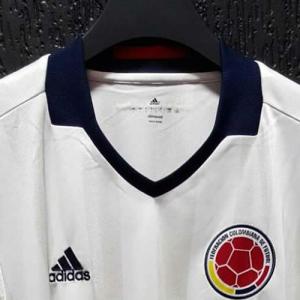 Es un diseño realizado por Adidas para la selección Colombia