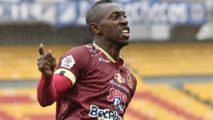 Juan Fernando Caicedo con la camiseta de Deportes Tolima