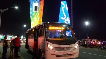 Bus de Transmetro de la Ruta Navideña.