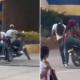 Momentos en los que el joven que descubre la infidelidad se topa con la pareja a bordo de una motocicleta